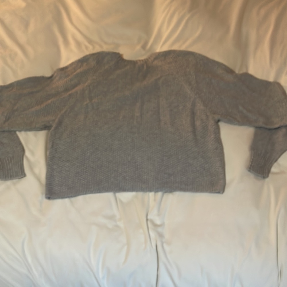 Hollister Grey Sweater in XS